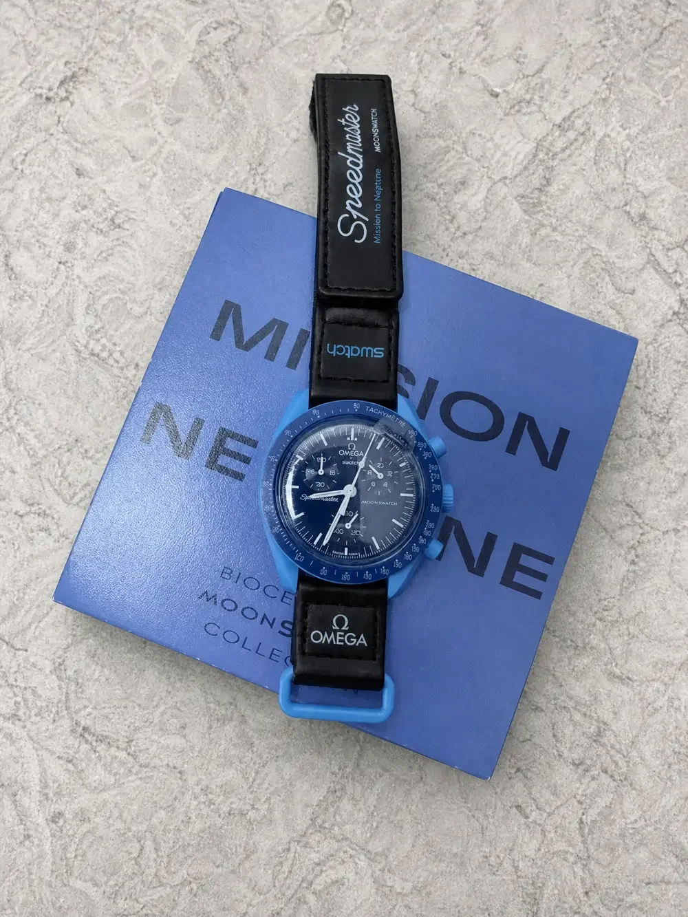 Swatch x Omega x Snoopy Bioceramic MoonSwatch Moonphase 42mm